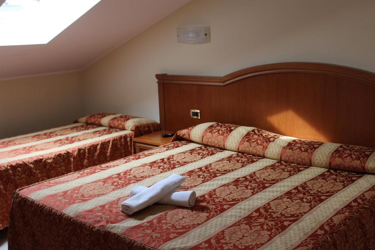 Hotel Concorde Sant'Egidio alla Vibrata Exteriör bild