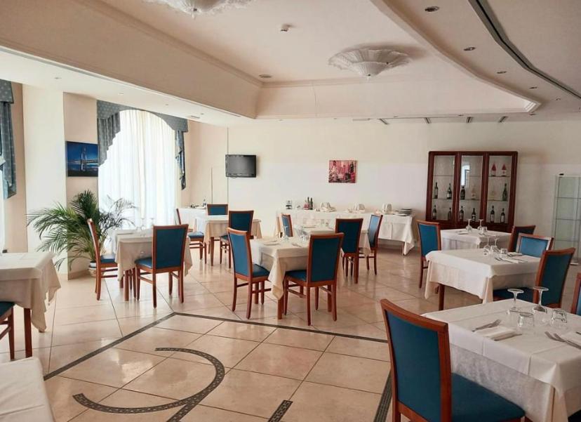 Hotel Concorde Sant'Egidio alla Vibrata Exteriör bild