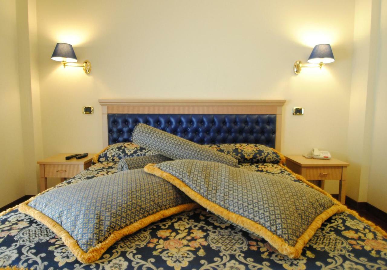 Hotel Concorde Sant'Egidio alla Vibrata Exteriör bild